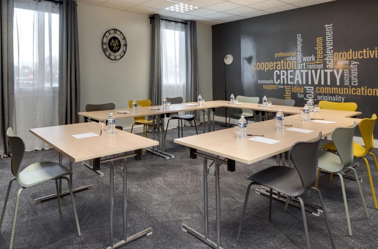Ibis Budget Clermont Ferrand Nord Riom Esterno foto