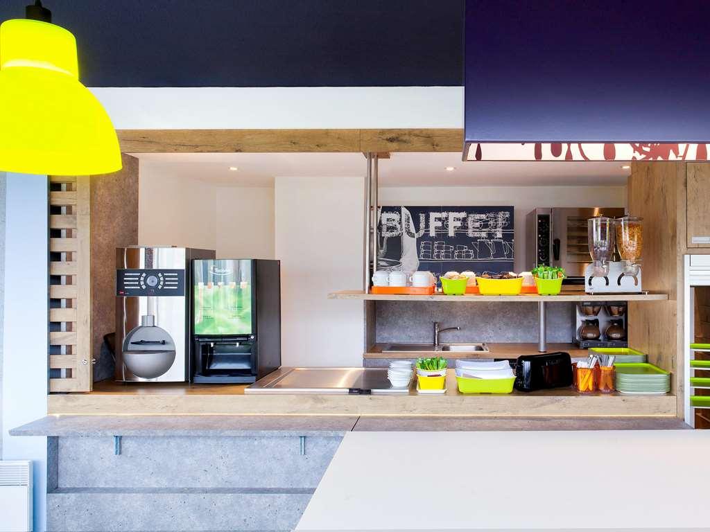 Ibis Budget Clermont Ferrand Nord Riom Esterno foto