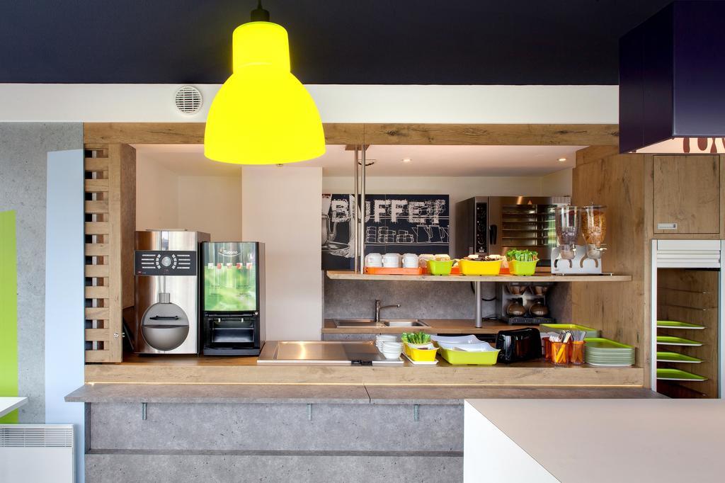 Ibis Budget Clermont Ferrand Nord Riom Esterno foto